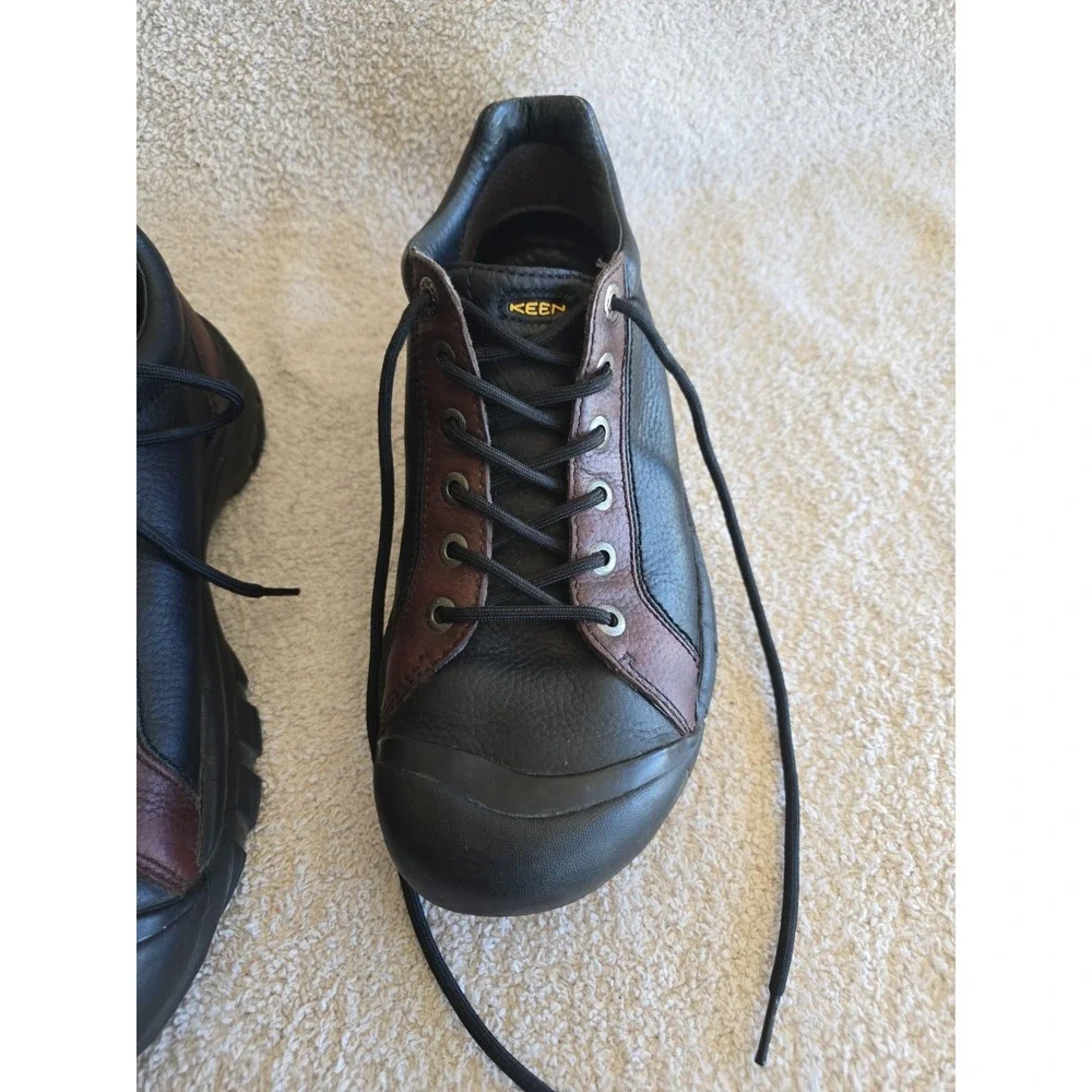 Keen two toned